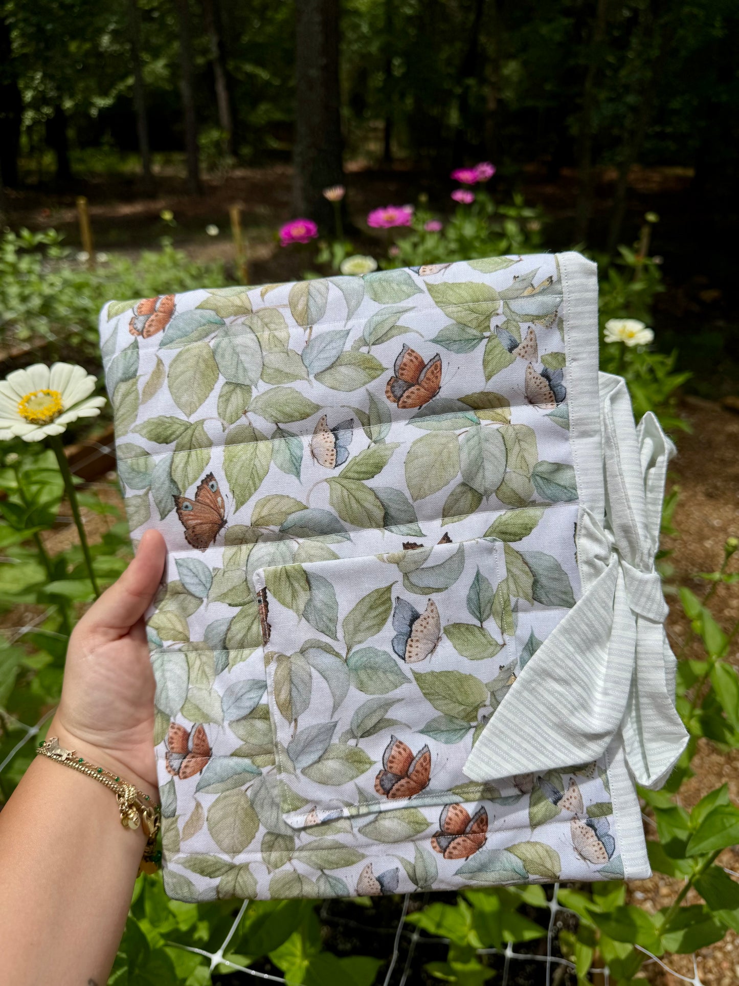 Messenger Butterflies (White Lining Fabric) Large Bible/Book Sleeve