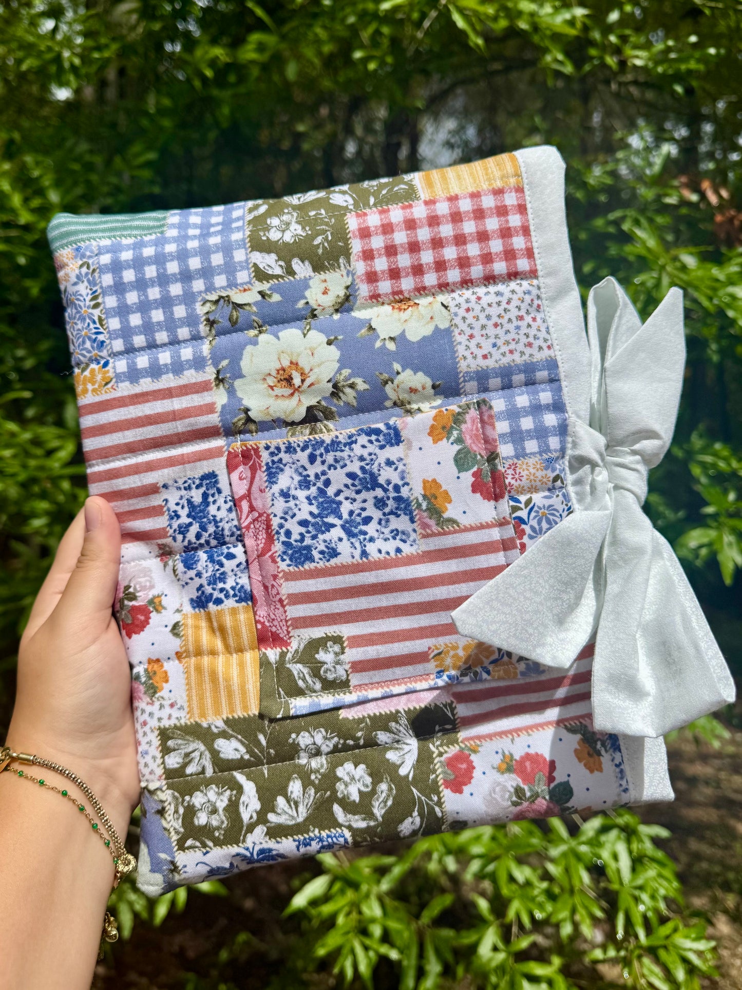 Feeling Pretty Large Bible/Book Sleeve