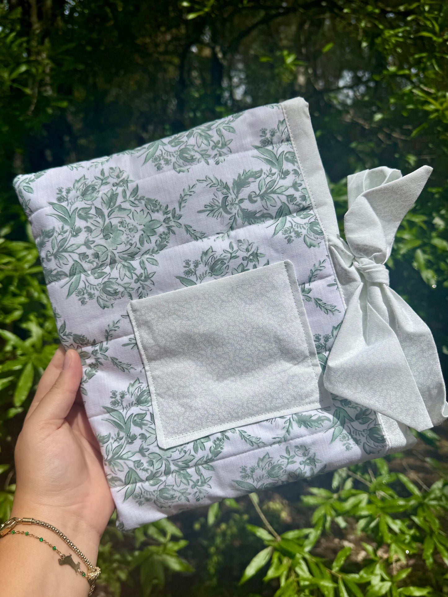 Green Leaves Small Bible/Book Sleeve