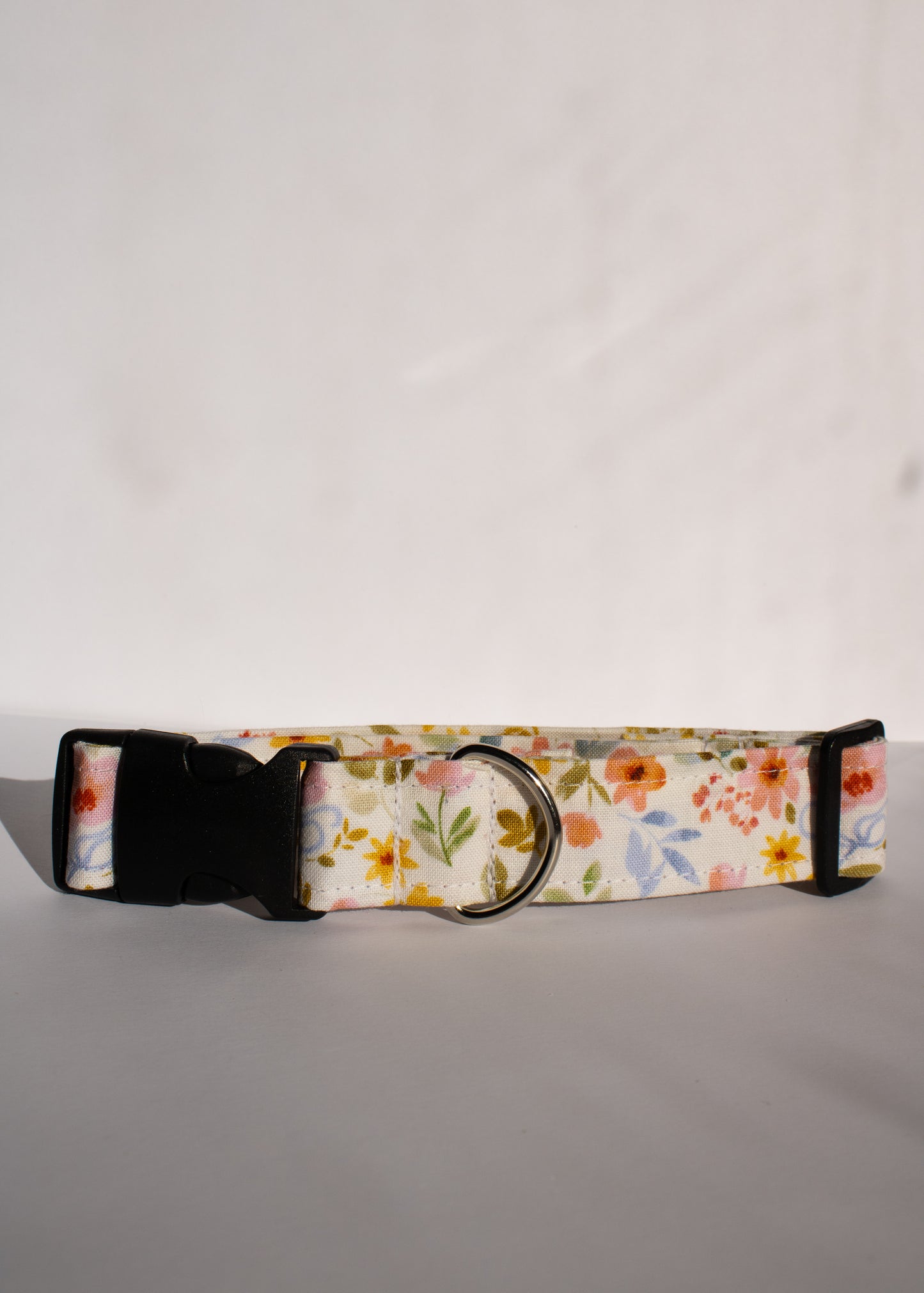 May Blooms Medium 1" Dog Collar
