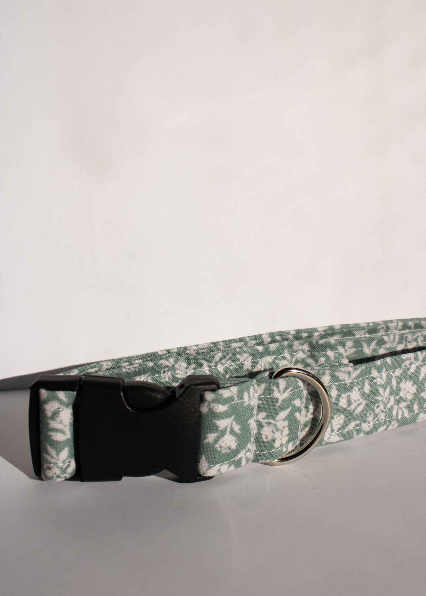 Green Floral Medium 1" Dog Collar