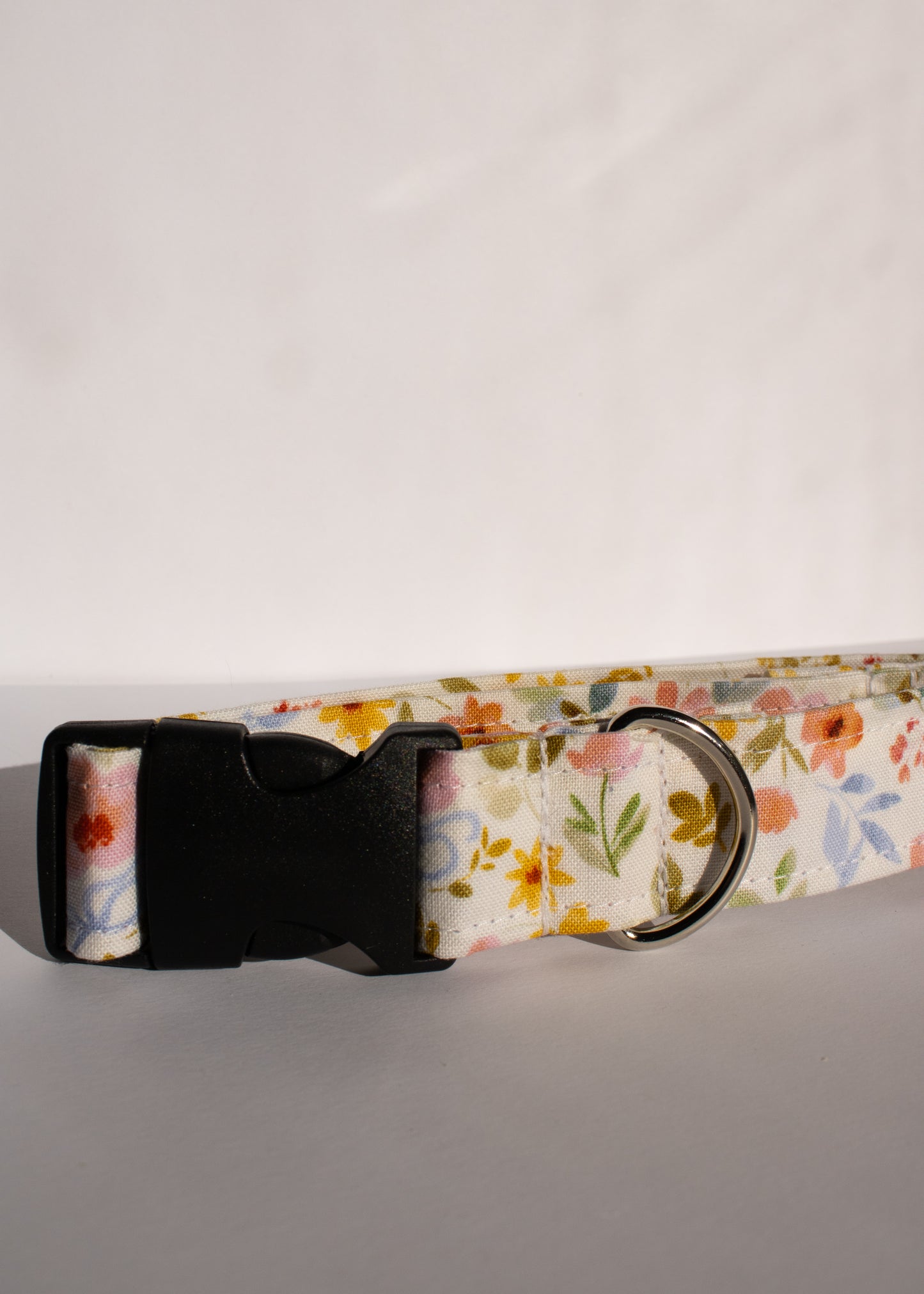 May Blooms Medium 1" Dog Collar