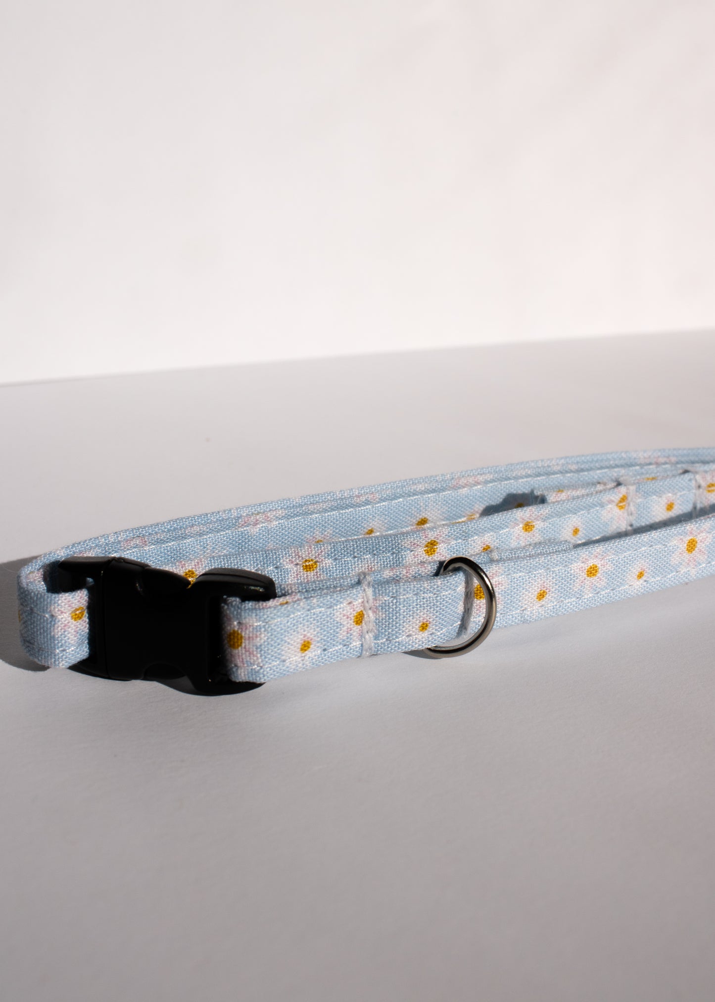 Blue Daisies Small 3/8" Dog Collar