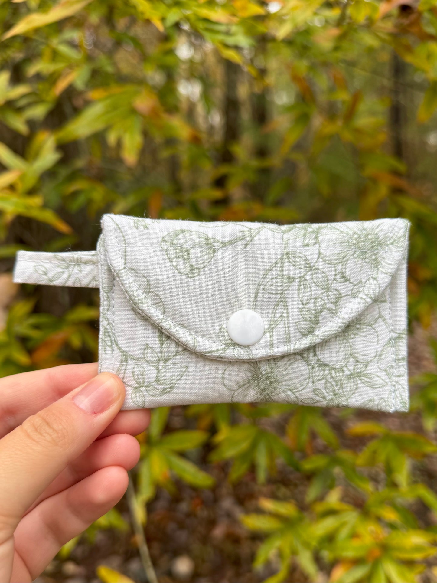 Apple Blossom AirPods Case/Card Wallet