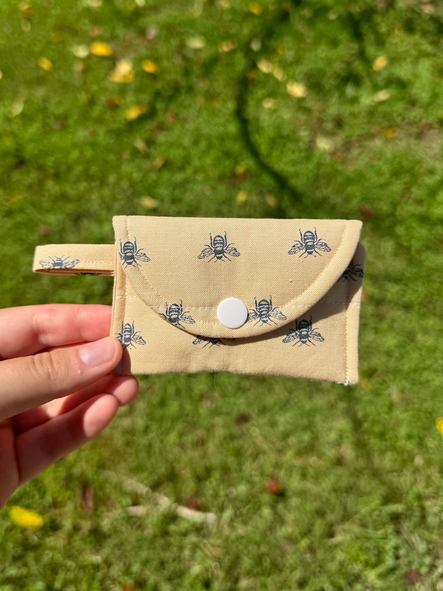 Autumn Bees AirPods Case/Card Wallet
