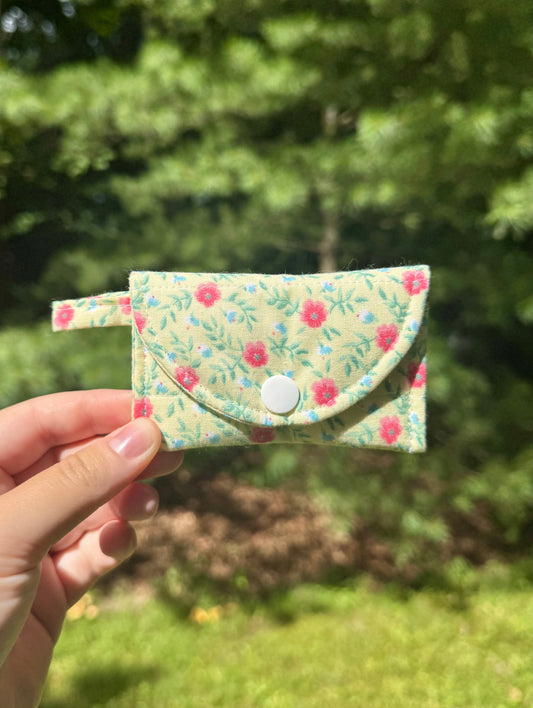 Summer Hibiscus AirPods Case/Card Wallet