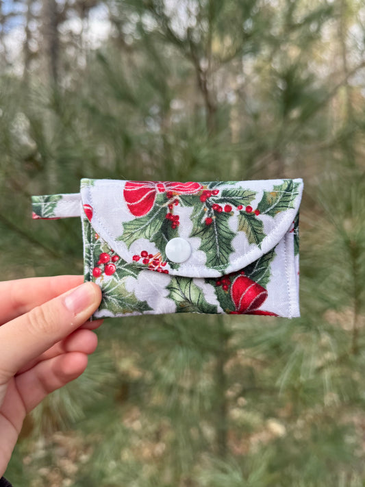 Under the Mistletoe AirPods Case/Card Wallet