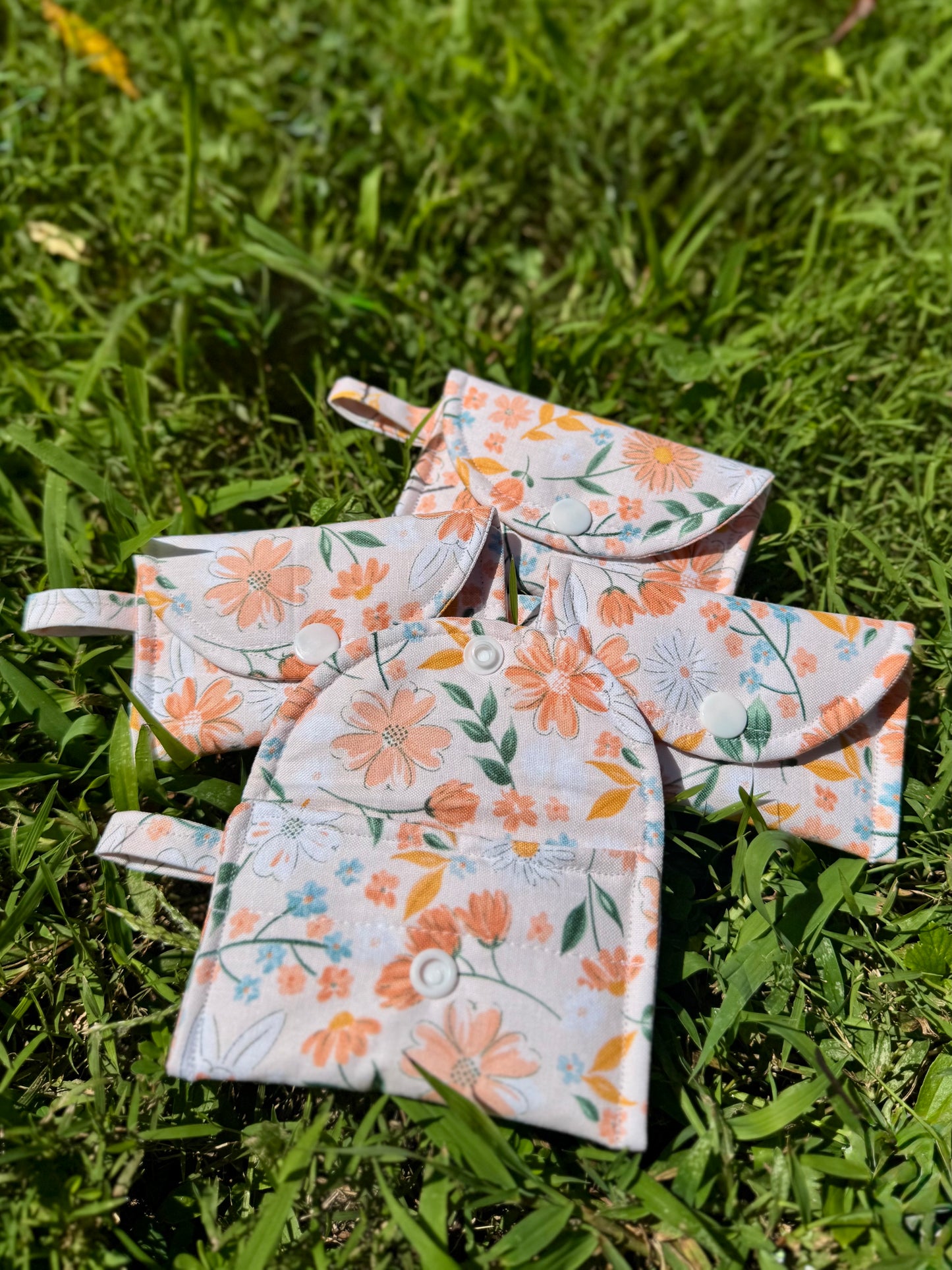 August AirPods Case/Card Wallet