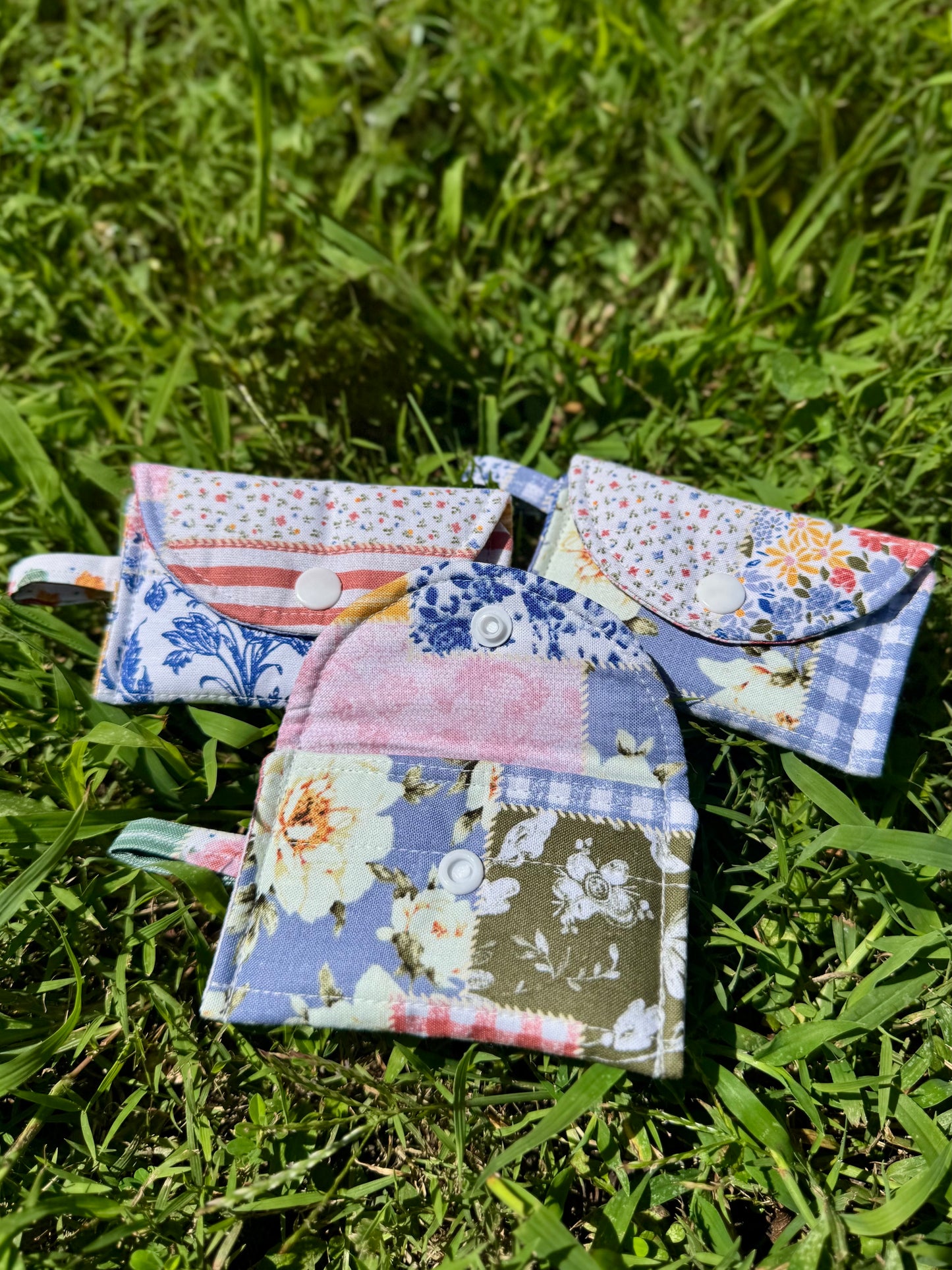 Feeling Pretty AirPods Case/Card Wallet