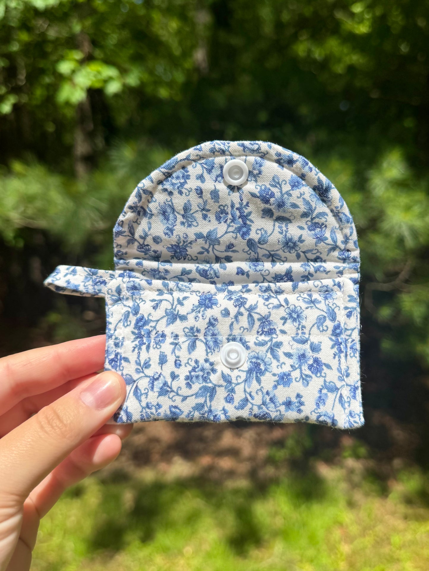 Porcelain Florals AirPods Case/Card Wallet