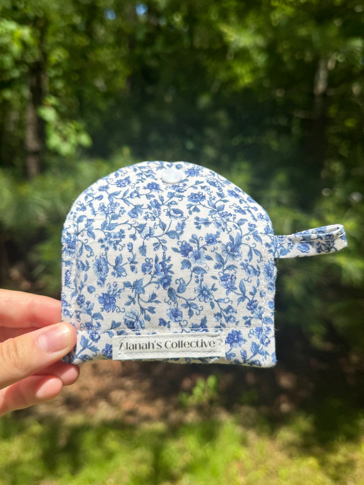Porcelain Florals AirPods Case/Card Wallet