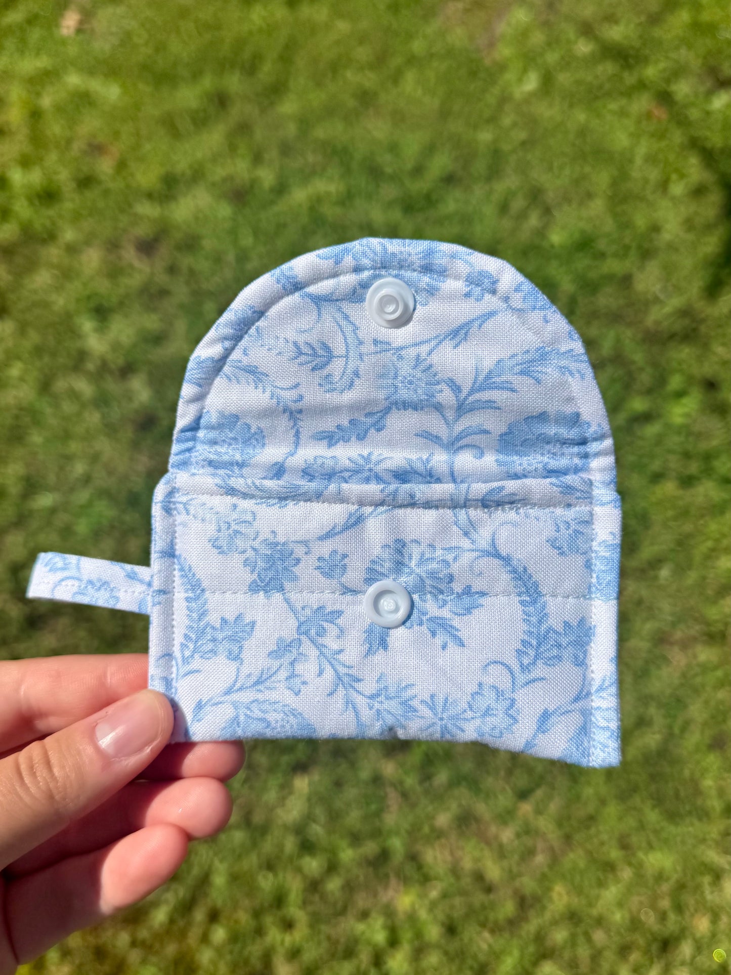 Pretty in Blue AirPods Case/Card Wallet