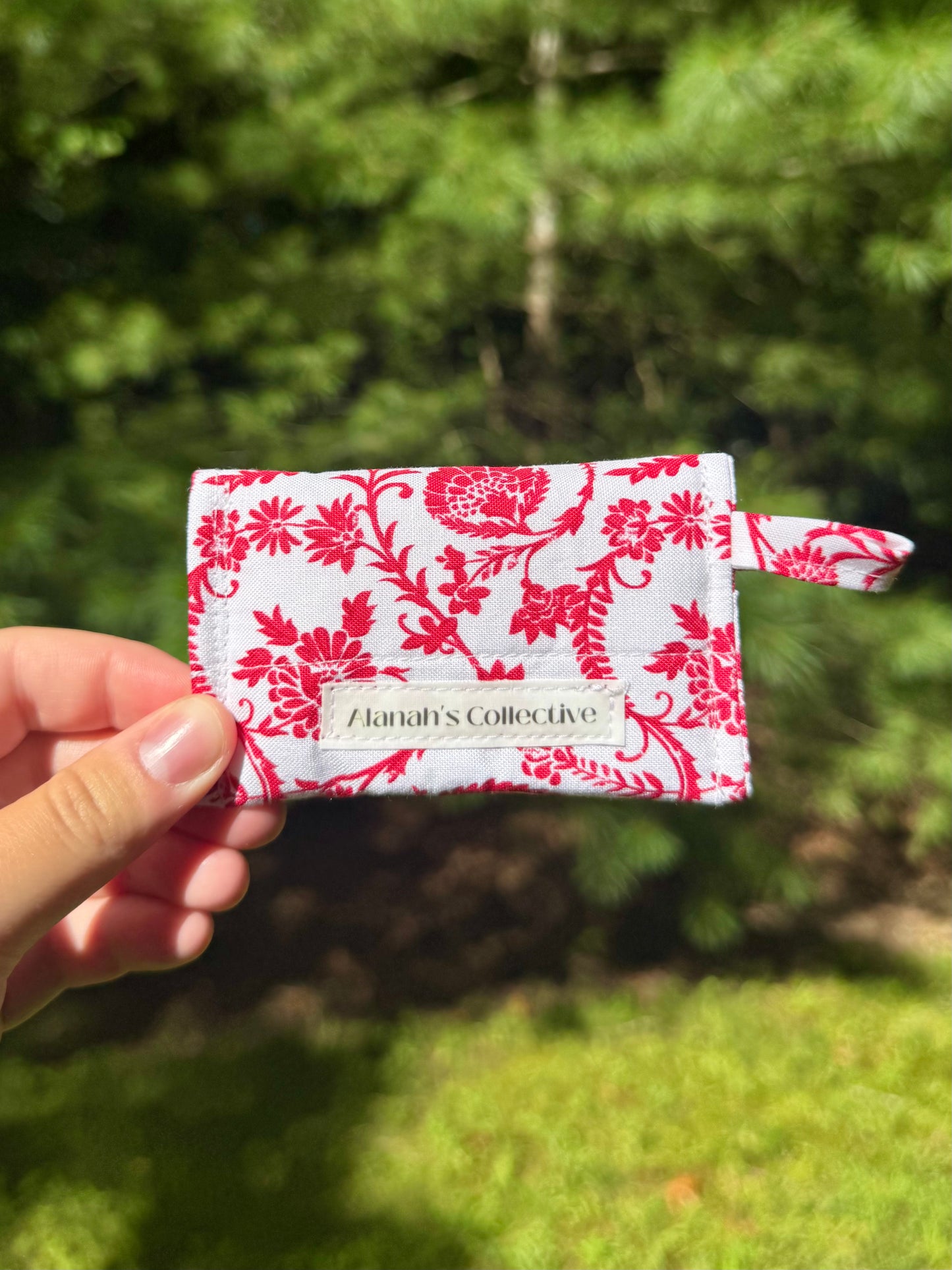 Pretty in Red AirPods Case/Card Wallet