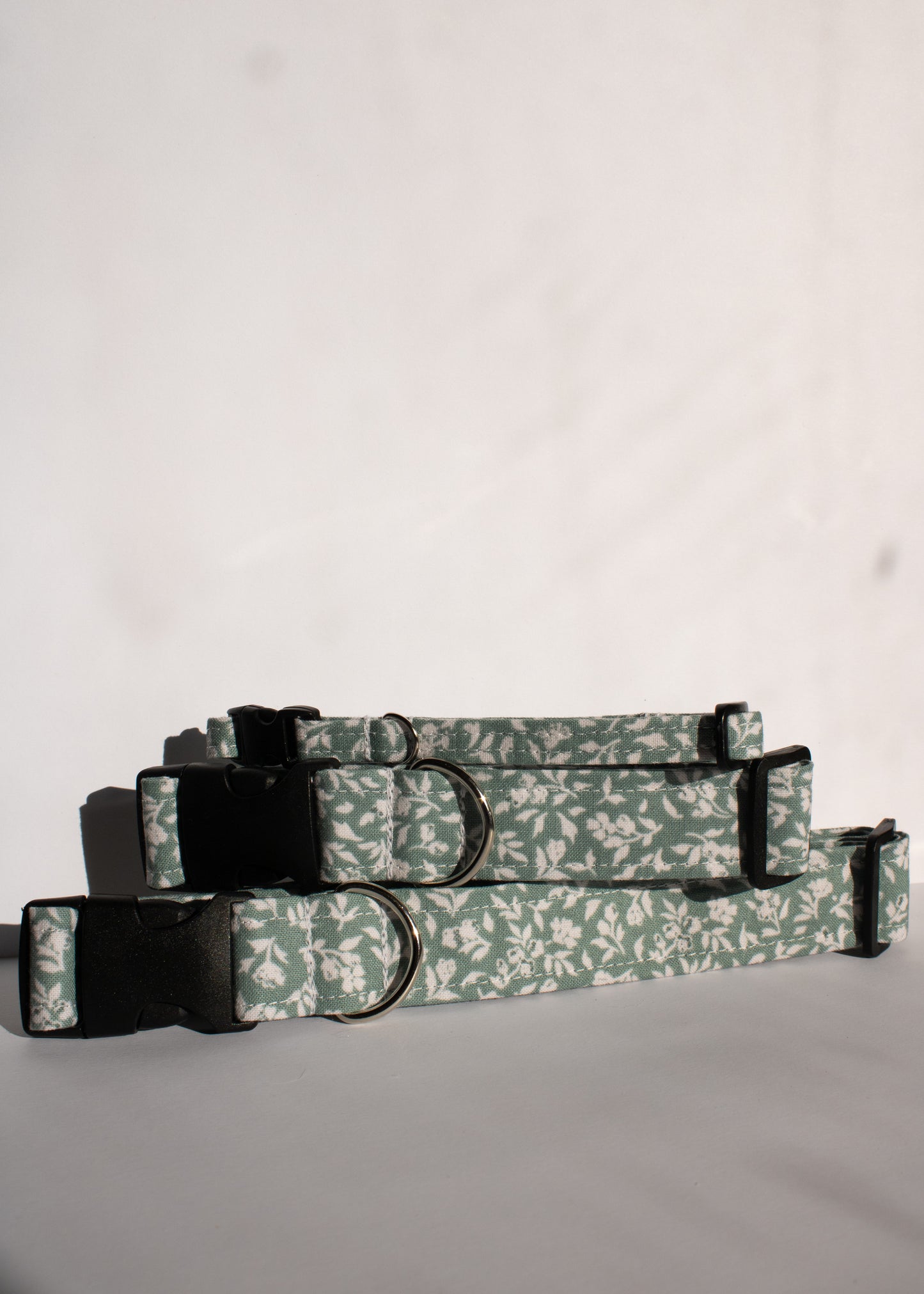 Green Floral Medium 1" Dog Collar
