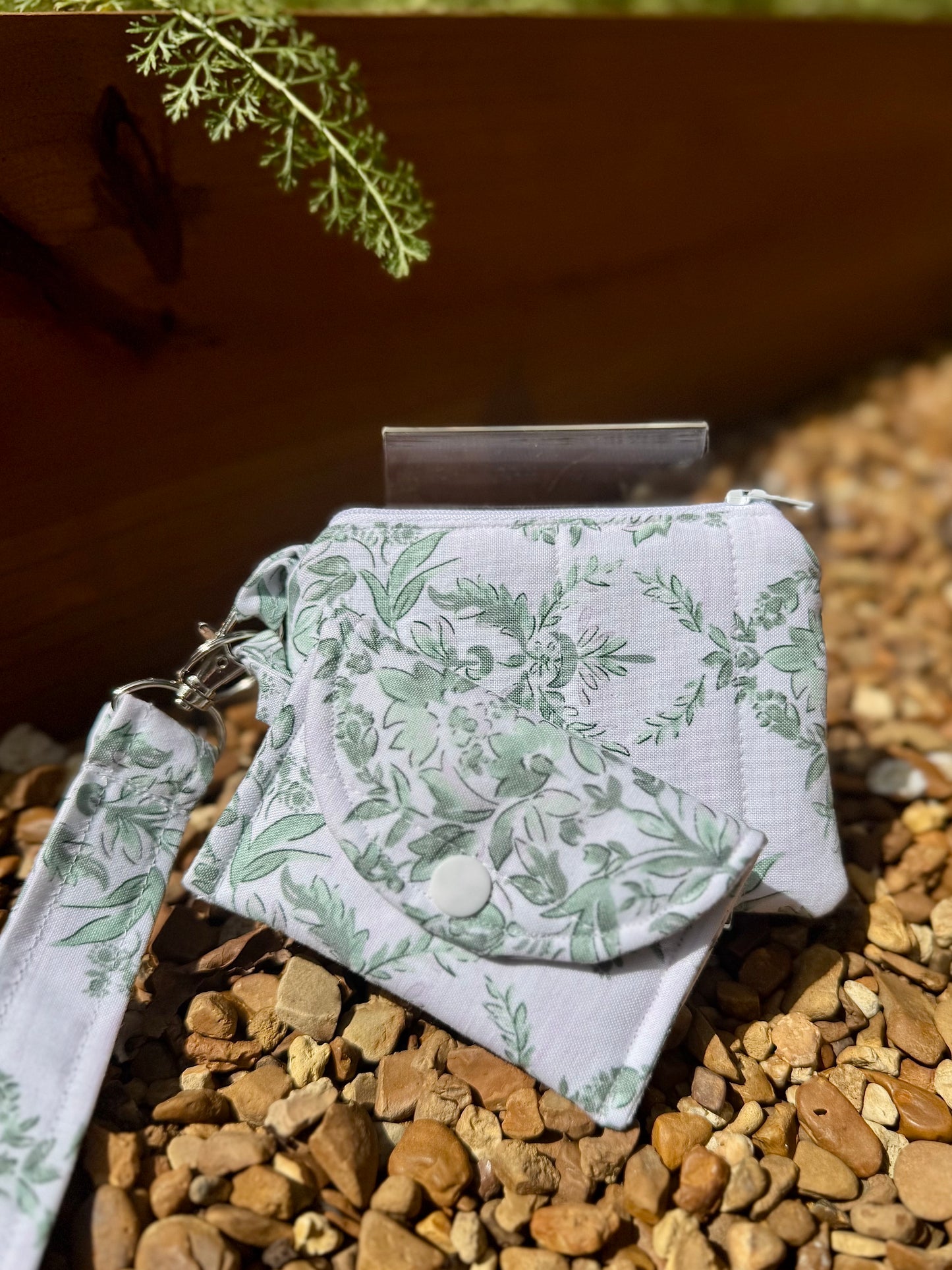 Green Leaves Wristlet