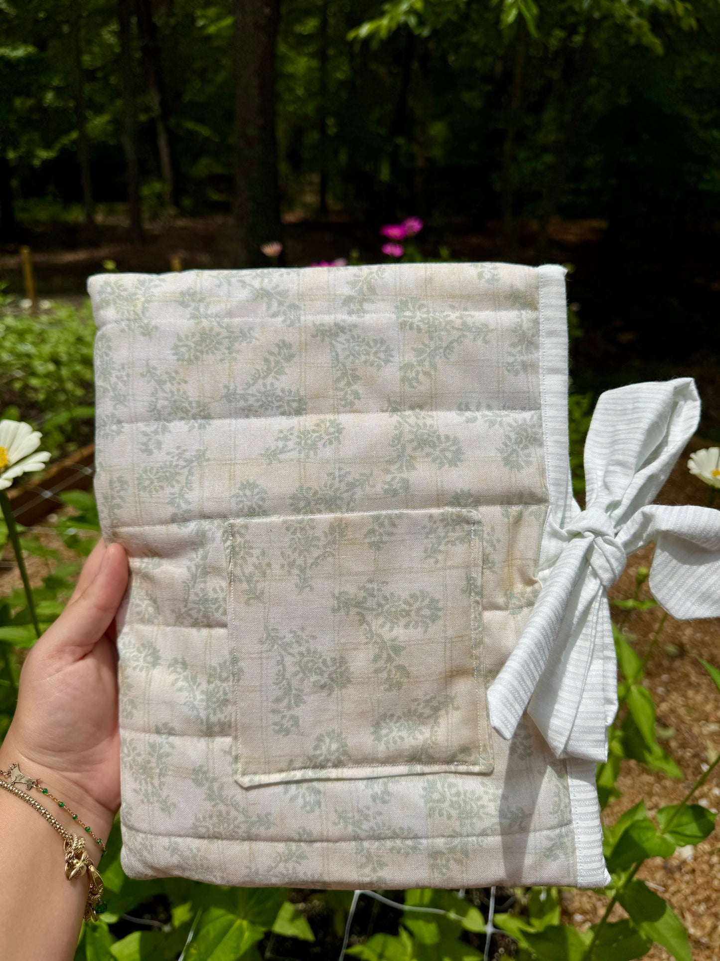 Vintage Green Large Bible/Book Sleeve