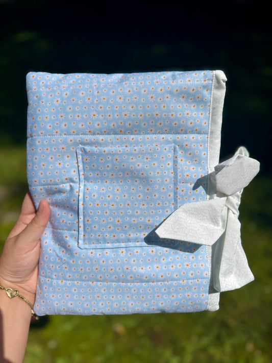 Blue Daisies Large Bible/Book Sleeve