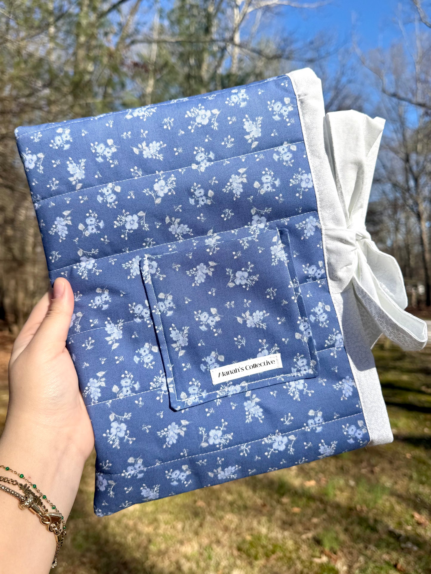 Blue Blossoms Large Bible/Book Sleeve