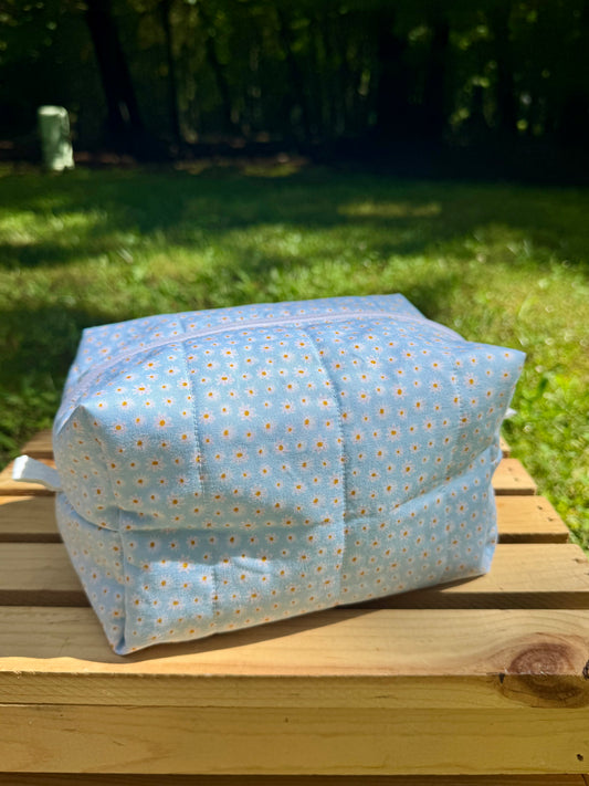 Blue Daisies Makeup Bag