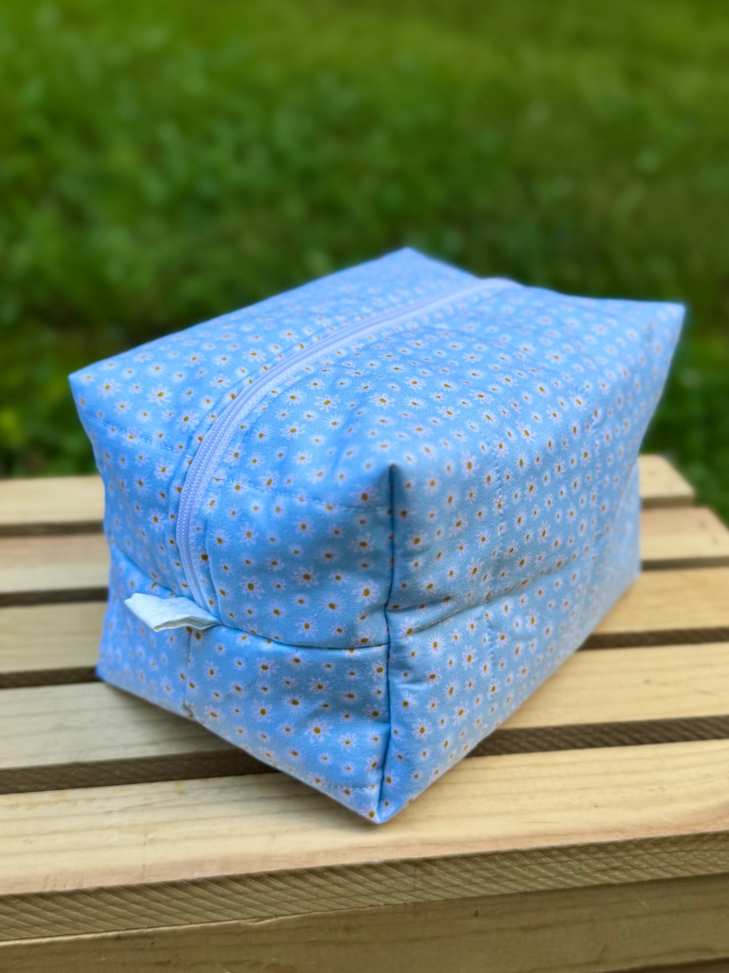 Blue Daisies Makeup Bag