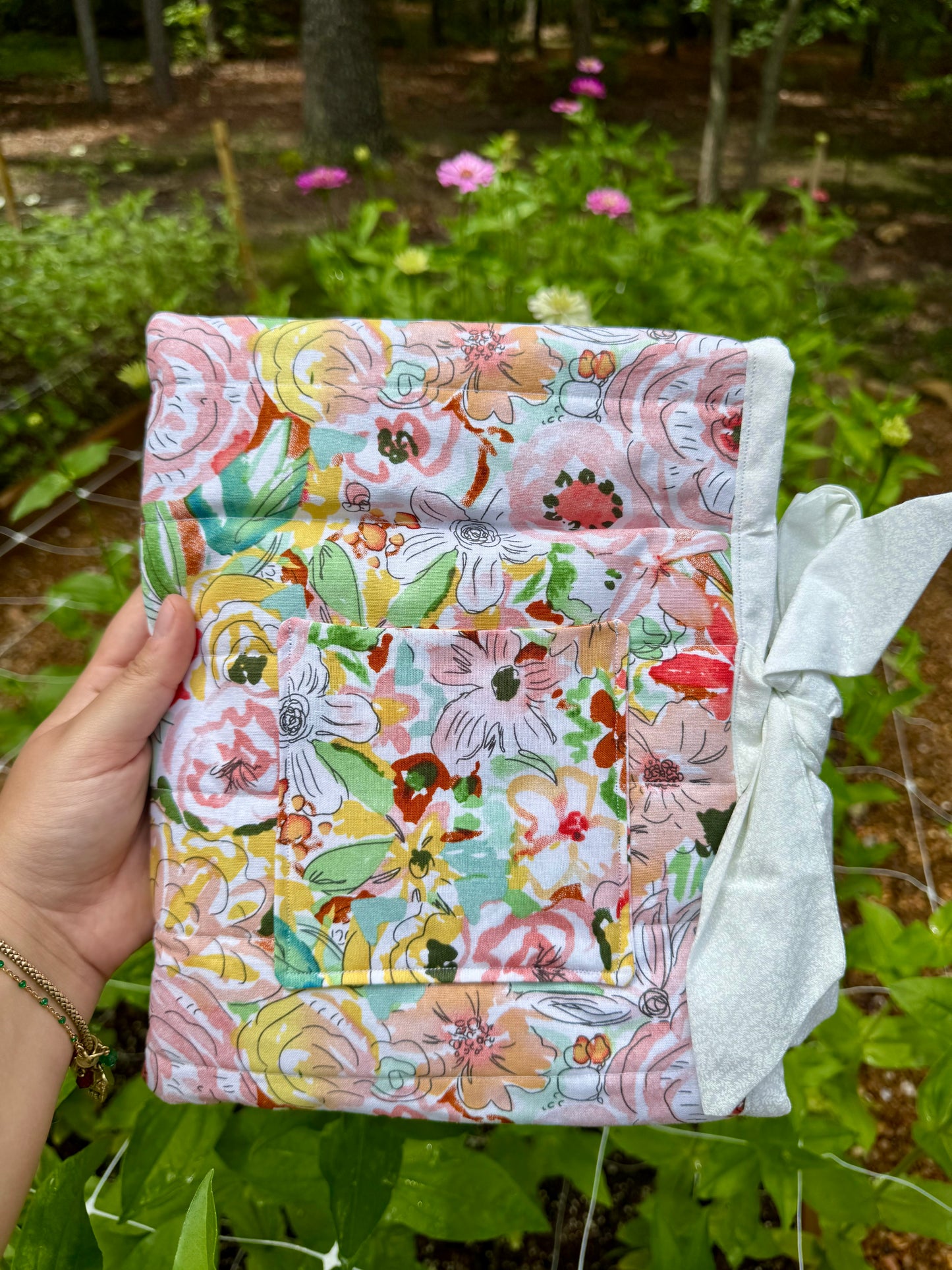 Garden of Pink Small Bible/Book Sleeve
