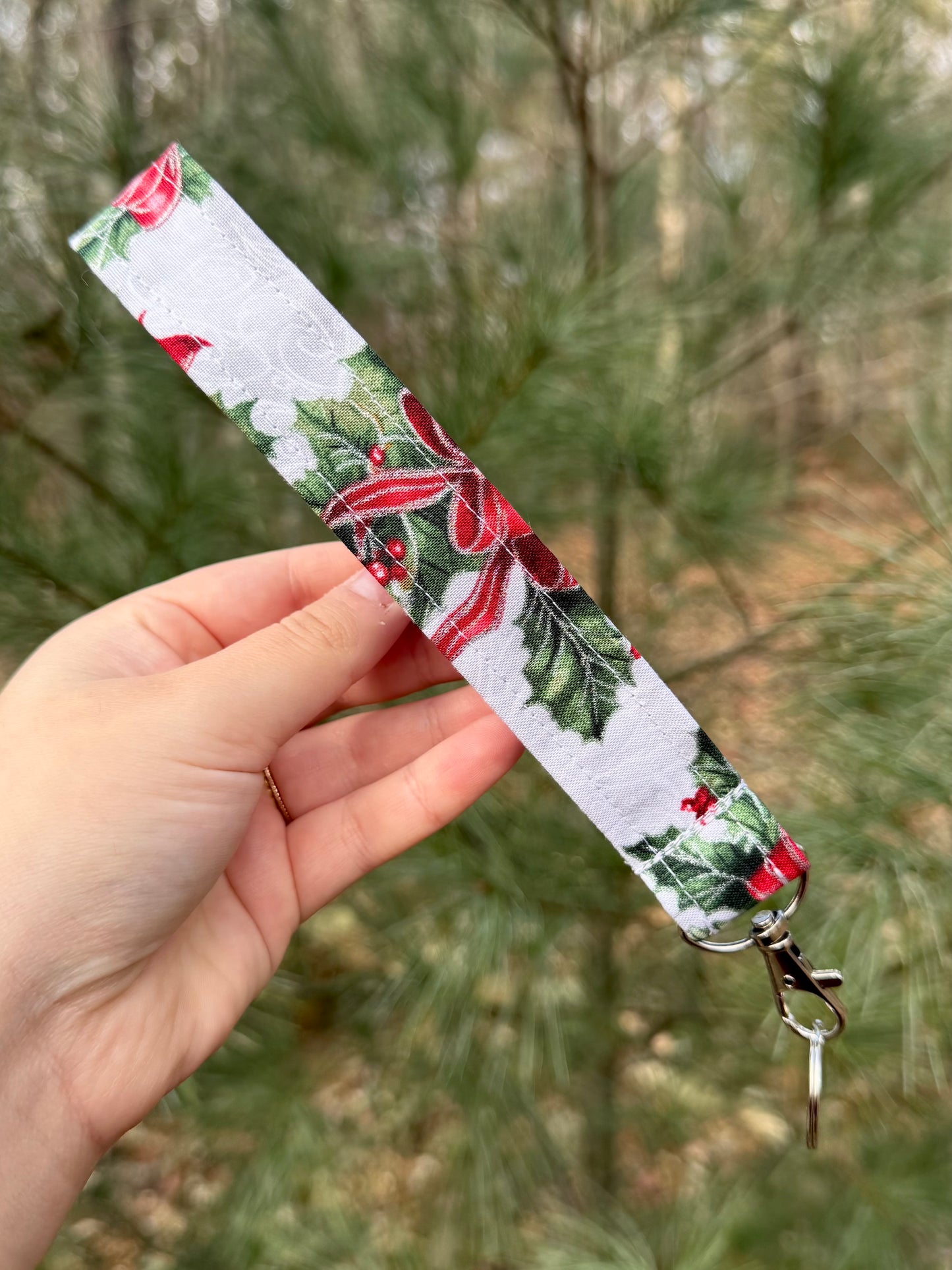 Under the Mistletoe Wristlet