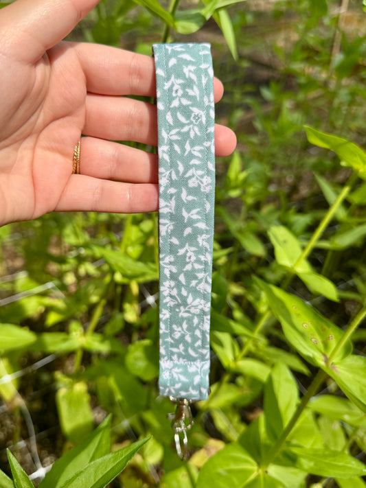 Green Floral Wristlet