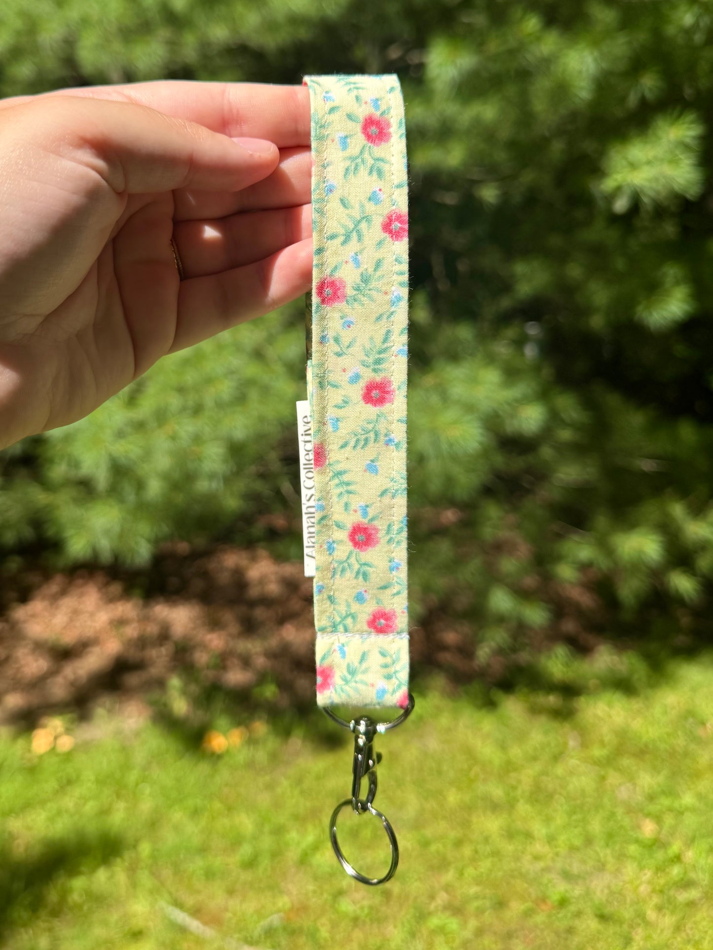 Summer Hibiscus Wristlet